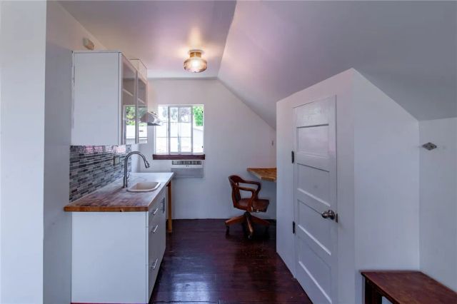 712 S Avenue 60, Los Angeles, CA 90042