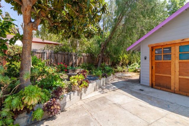 712 S Avenue 60, Los Angeles, CA 90042