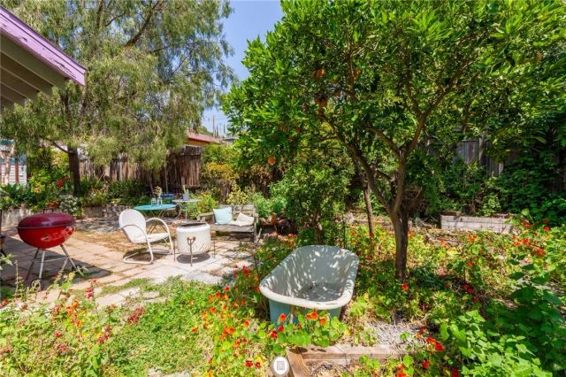 712 S Avenue 60, Los Angeles, CA 90042