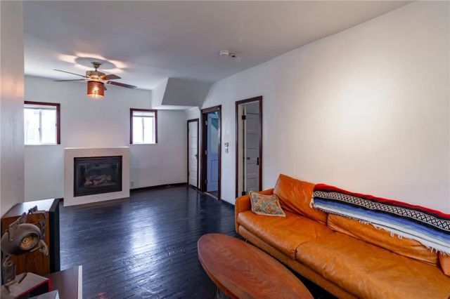 712 S Avenue 60, Los Angeles, CA 90042
