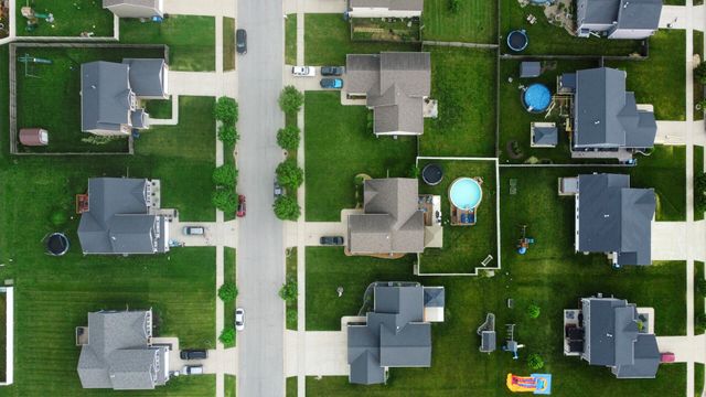 18473 Candace Drive, Lowell, IN 46356