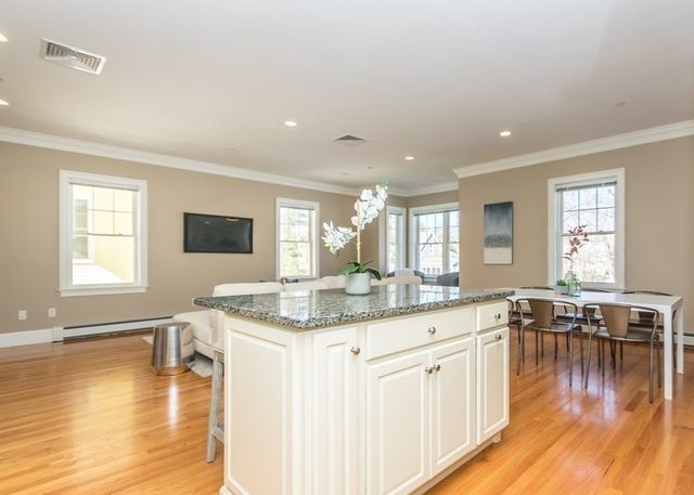 325 Bacon Street 5, Waltham, MA 02451