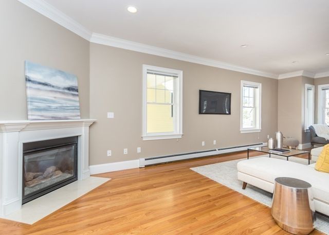 325 Bacon Street 5, Waltham, MA 02451