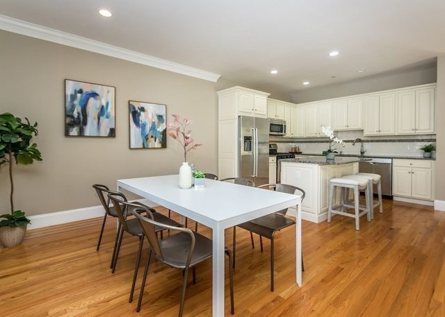 325 Bacon Street 5, Waltham, MA 02451