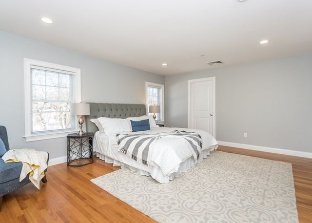 325 Bacon Street 5, Waltham, MA 02451