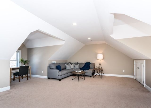 325 Bacon Street 5, Waltham, MA 02451
