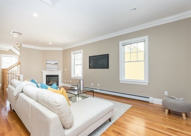 325 Bacon Street 5, Waltham, MA 02451