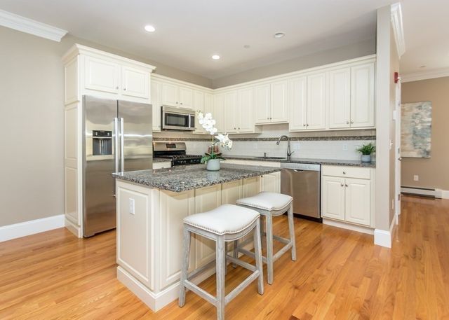 325 Bacon Street 5, Waltham, MA 02451