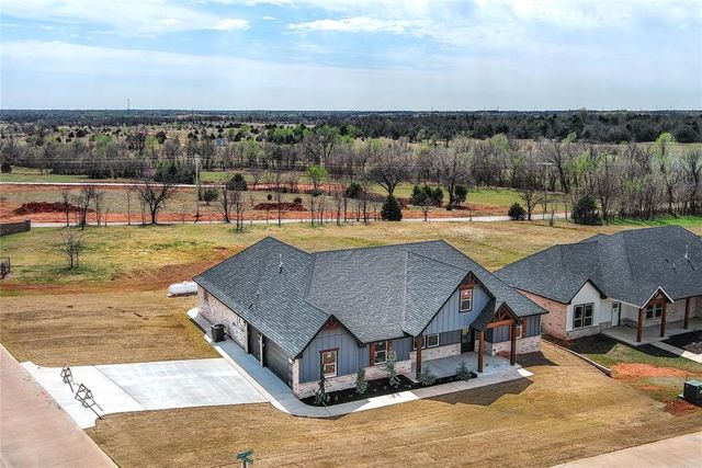 1198 Wolf Creek Drive, Blanchard, OK 73010