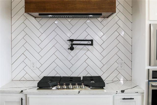 1198 Wolf Creek Drive, Blanchard, OK 73010