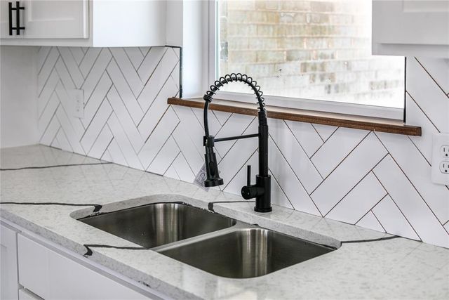 1198 Wolf Creek Drive, Blanchard, OK 73010