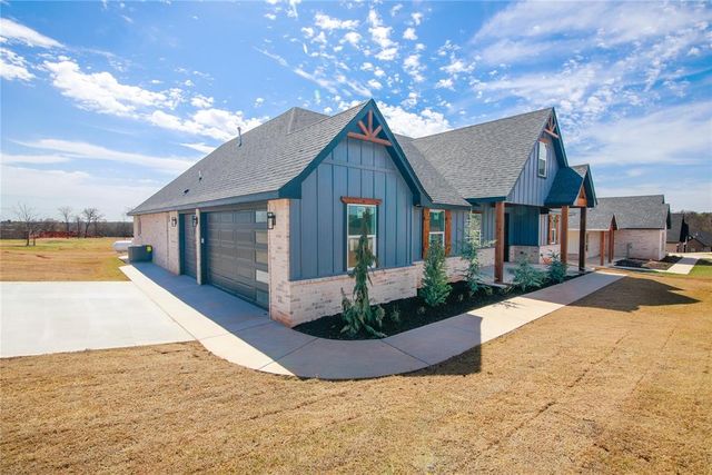 1198 Wolf Creek Drive, Blanchard, OK 73010