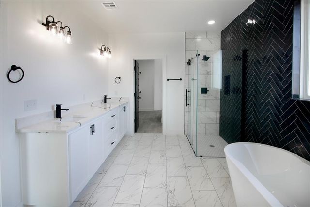 1198 Wolf Creek Drive, Blanchard, OK 73010