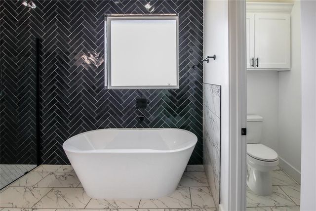 1198 Wolf Creek Drive, Blanchard, OK 73010