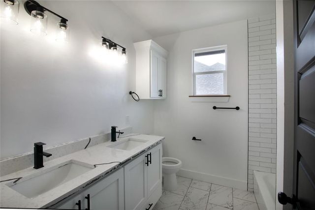 1198 Wolf Creek Drive, Blanchard, OK 73010