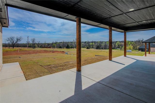 1198 Wolf Creek Drive, Blanchard, OK 73010