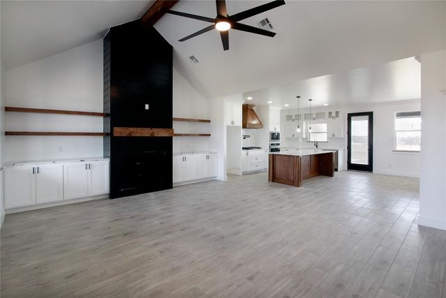 1198 Wolf Creek Drive, Blanchard, OK 73010