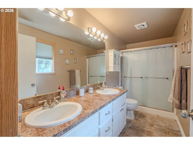 14203 Ne 52ND St, Vancouver, WA 98682