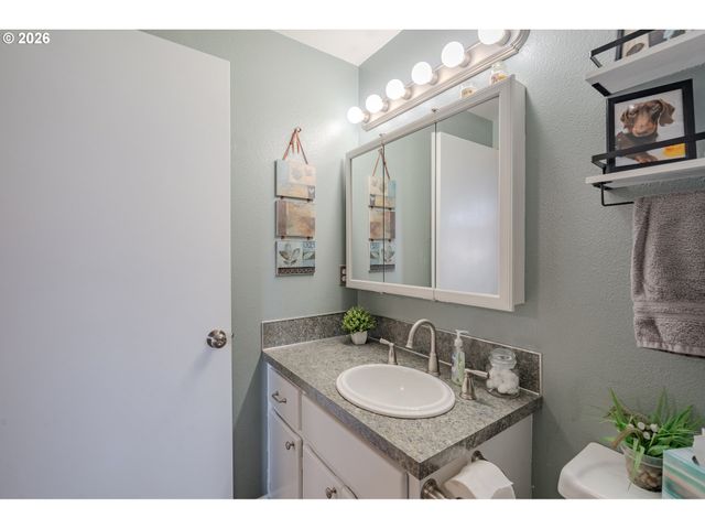 14203 Ne 52ND St, Vancouver, WA 98682