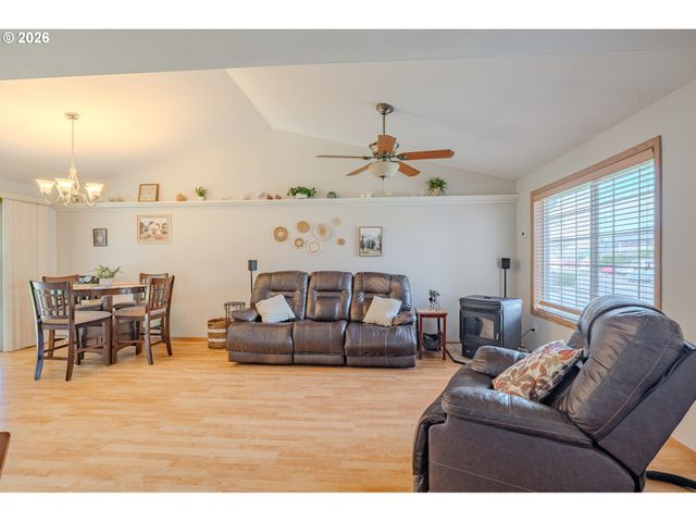 14203 Ne 52ND St, Vancouver, WA 98682