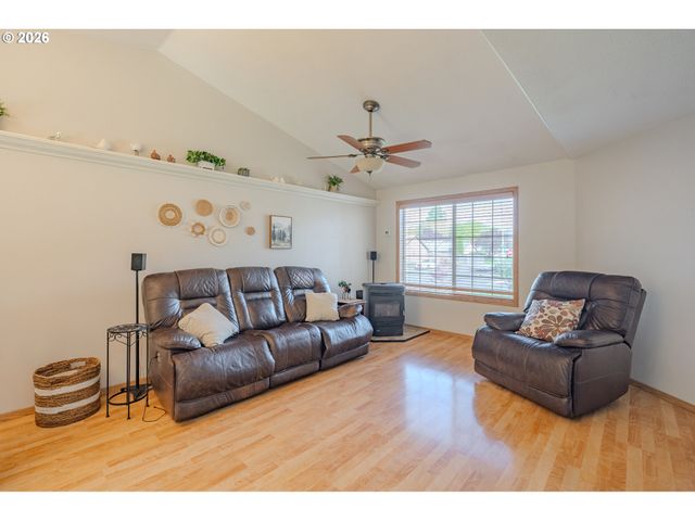 14203 Ne 52ND St, Vancouver, WA 98682