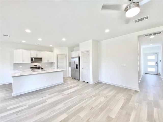 1005 Winnsboro LOOP, Round Rock, TX 78664