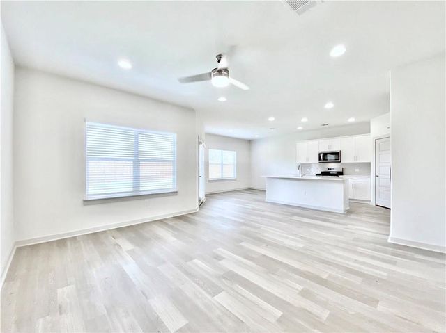 1005 Winnsboro LOOP, Round Rock, TX 78664