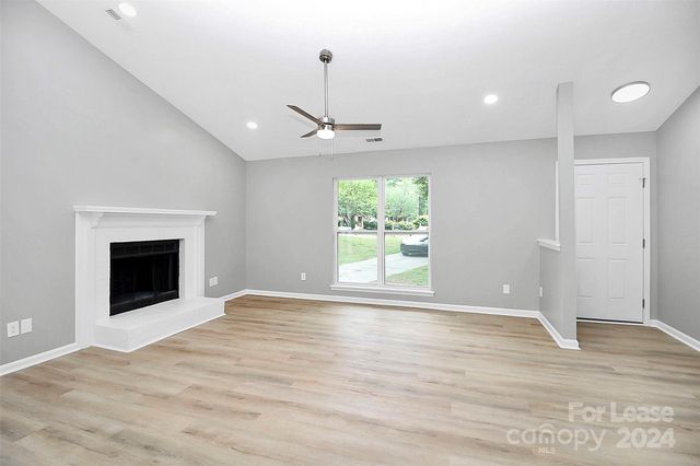 5801 Woodrock Court, Charlotte, NC 28214