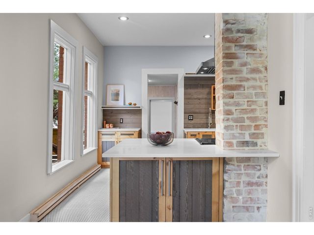1905 Arapahoe Ave, Boulder, CO 80302