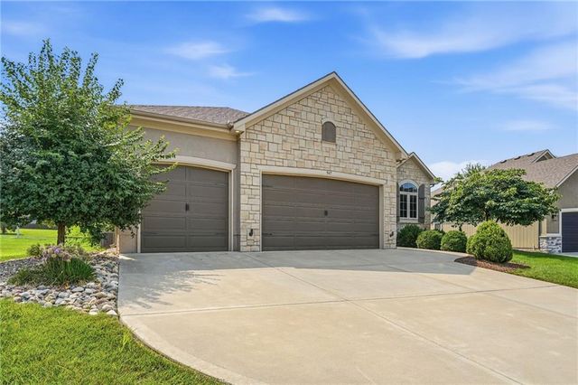 947 Birsay Court, Raymore, MO 64083