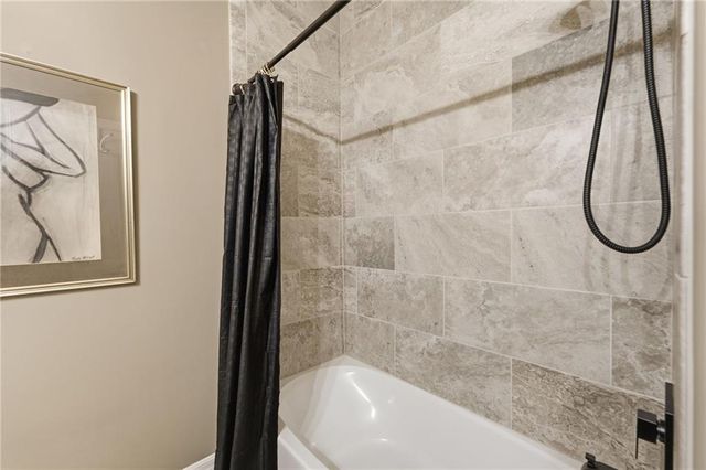 947 Birsay Court, Raymore, MO 64083
