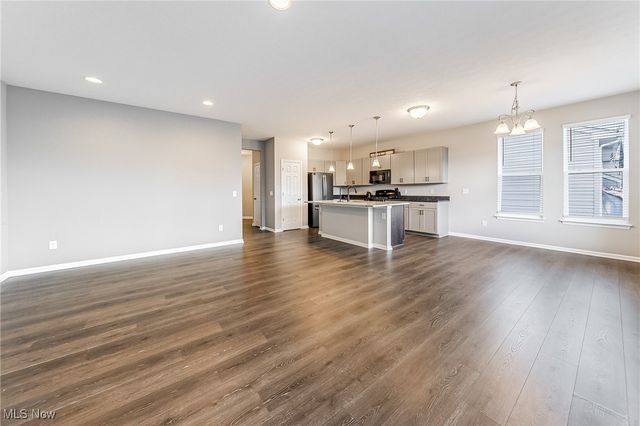 6515 Amber Way, North Ridgeville, OH 44039