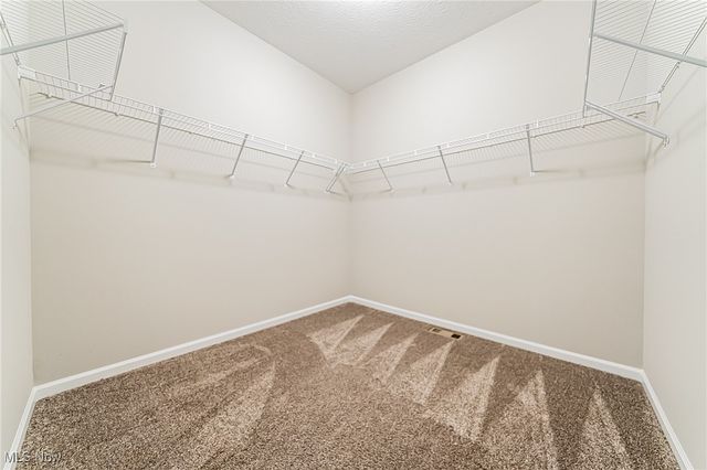 6515 Amber Way, North Ridgeville, OH 44039