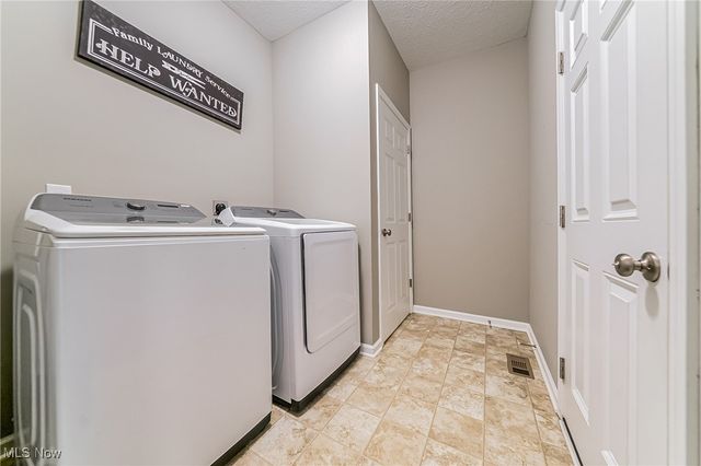 6515 Amber Way, North Ridgeville, OH 44039