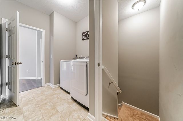 6515 Amber Way, North Ridgeville, OH 44039