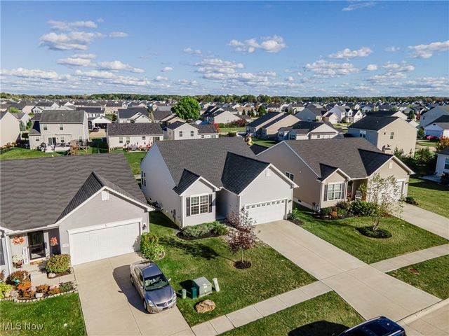 6515 Amber Way, North Ridgeville, OH 44039