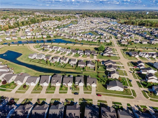 6515 Amber Way, North Ridgeville, OH 44039