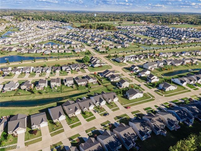 6515 Amber Way, North Ridgeville, OH 44039