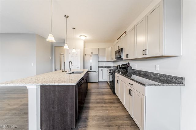 6515 Amber Way, North Ridgeville, OH 44039