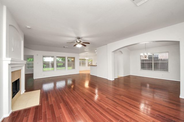 2412 Appian Way, Pearland, TX 77584