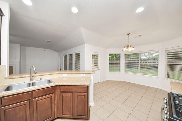 2412 Appian Way, Pearland, TX 77584