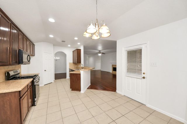 2412 Appian Way, Pearland, TX 77584