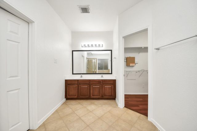 2412 Appian Way, Pearland, TX 77584