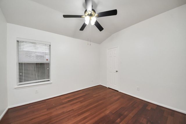 2412 Appian Way, Pearland, TX 77584