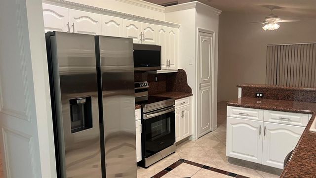 6523 Via Trento, Delray Beach, FL 33446