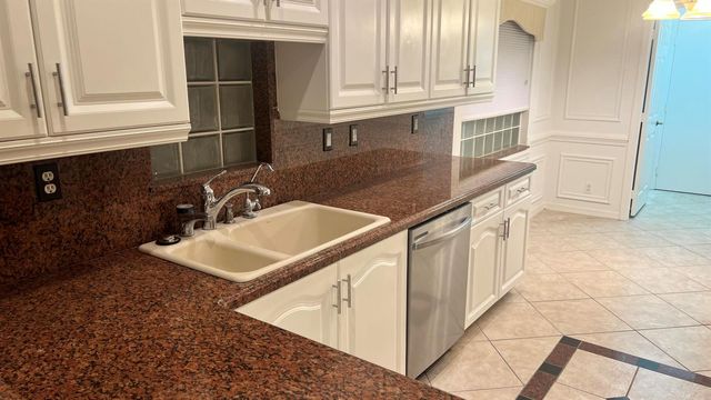 6523 Via Trento, Delray Beach, FL 33446