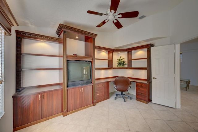6523 Via Trento, Delray Beach, FL 33446