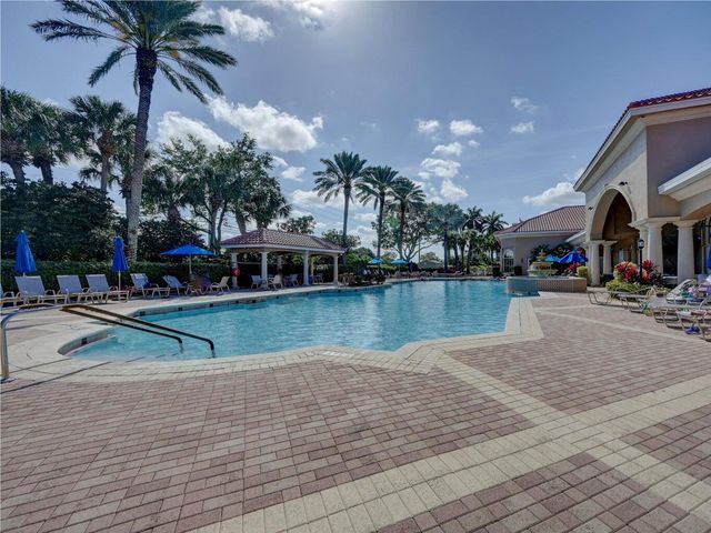 6523 Via Trento, Delray Beach, FL 33446