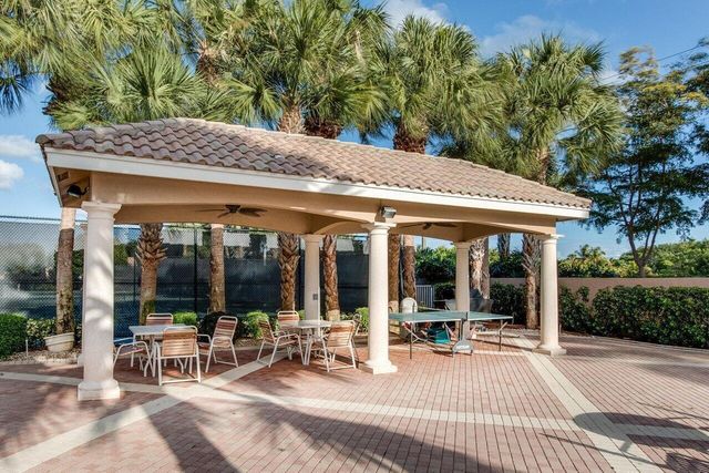 6523 Via Trento, Delray Beach, FL 33446