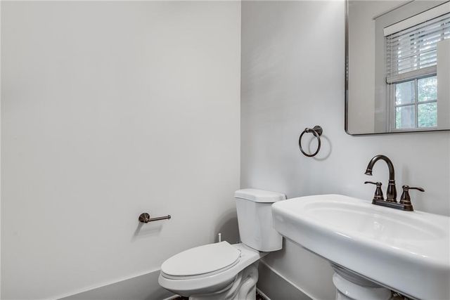 3371 Dogwood Dr 150, Hapeville, GA 30354